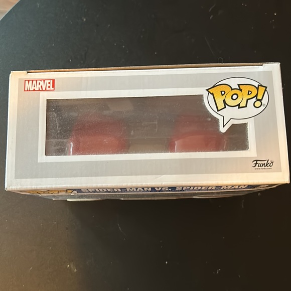 Funko - Spiderman vs Spiderman - Picture 2 of 7